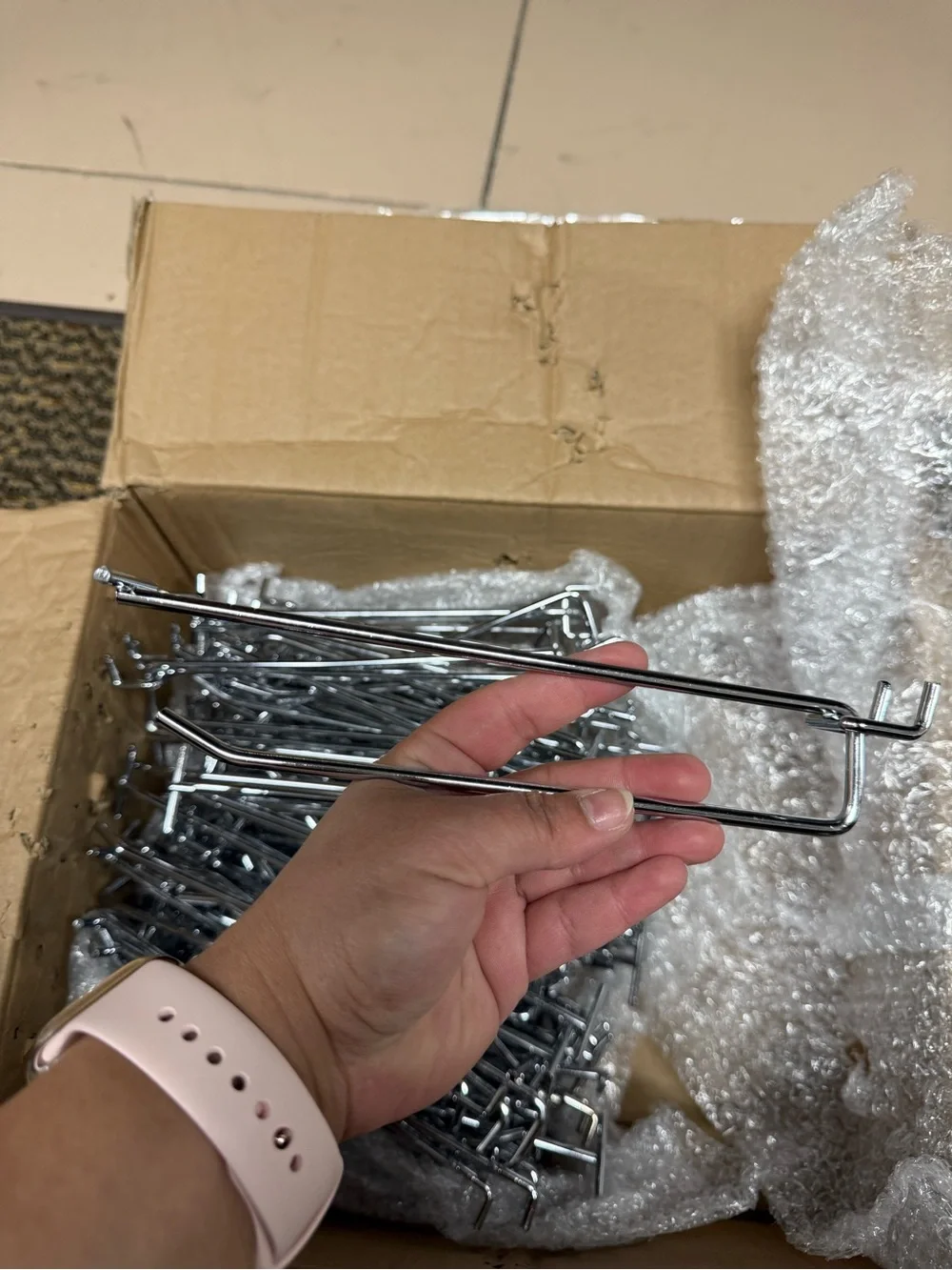 Meral Scan Hooks With Label Holder